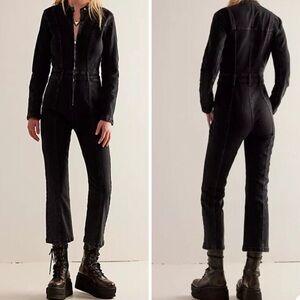 FREE PEOPLE DENIM JUMPSUIT M BLACK JEAN JADED WE THE FREE ONE PIECE COVERALLS